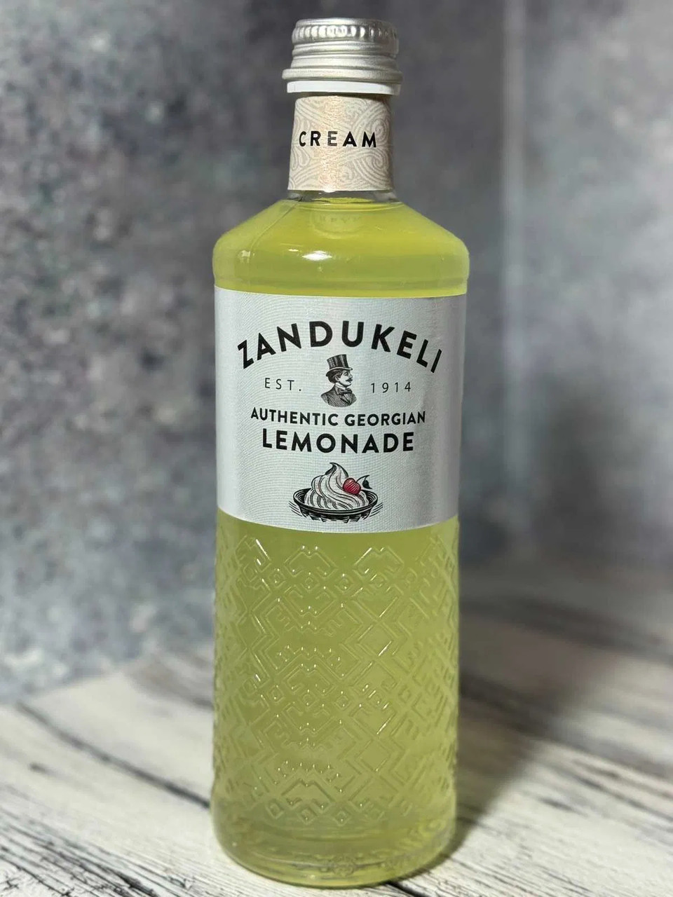 Напій Лимонад середньогазований освіжаючий Грузії Zandukeli Authentic Georgian Lemonade Cream Зандукелі автентичний КремСода 500мл